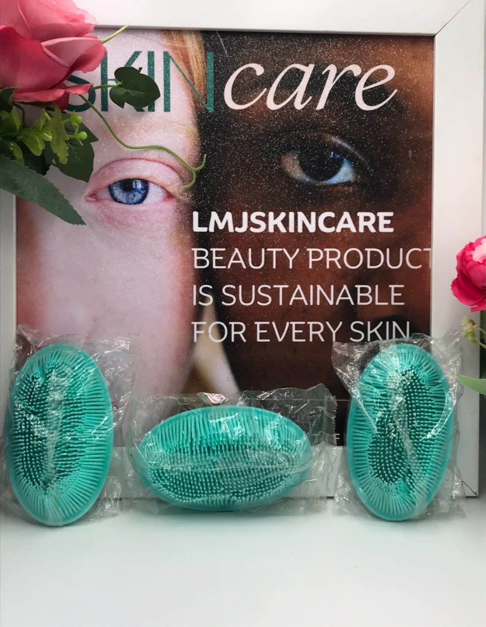 Premium Exfoliating Silicone Body Scrubber and Bath Sponge - Image 3