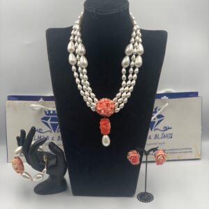 Vintage pearl corals