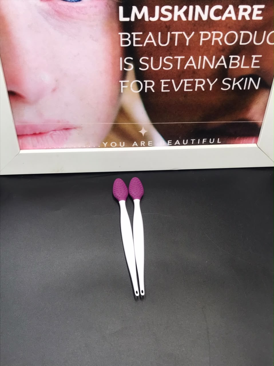Lip exfoliating brush - Image 3