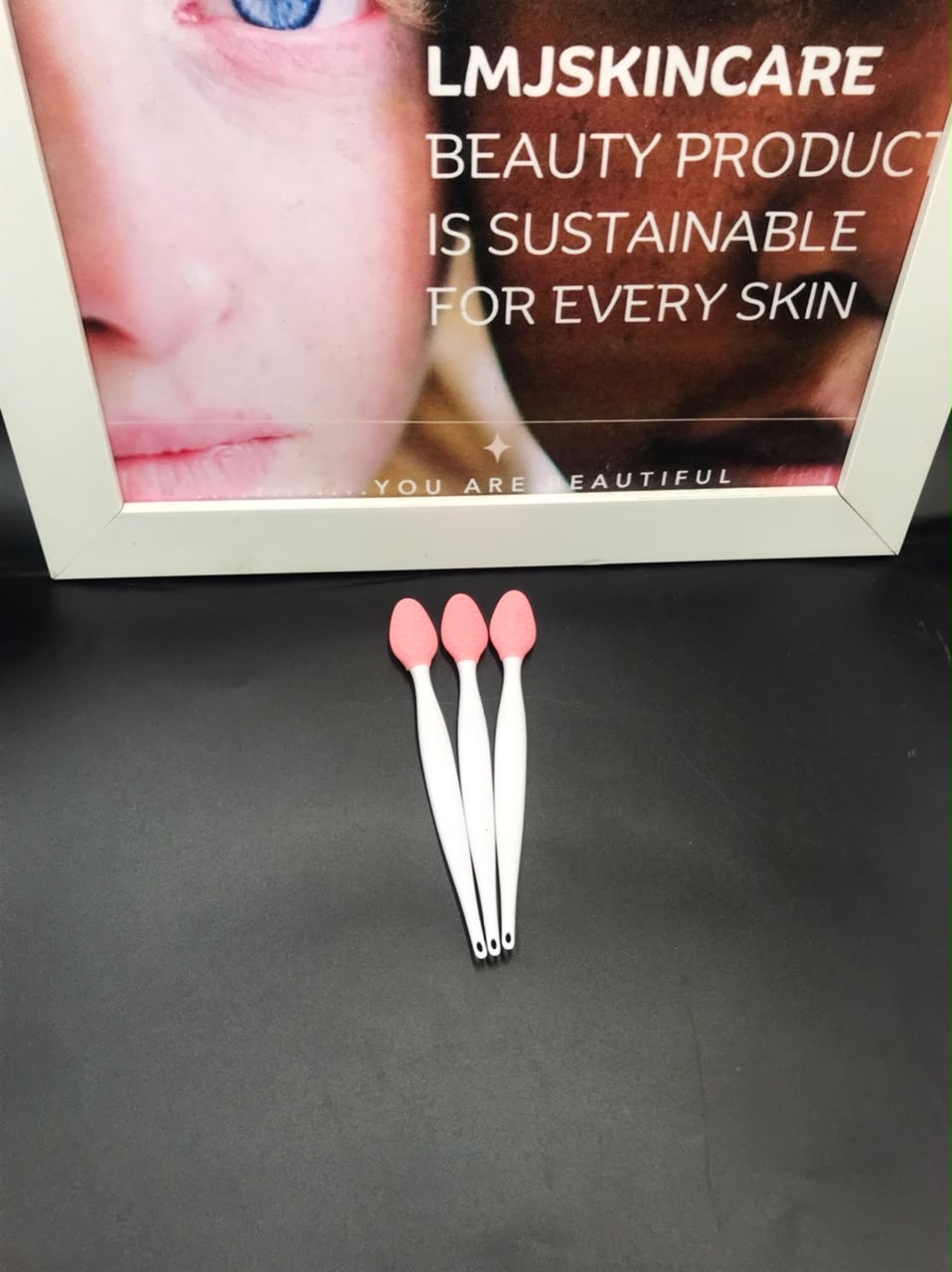 Lip exfoliating brush - Image 2